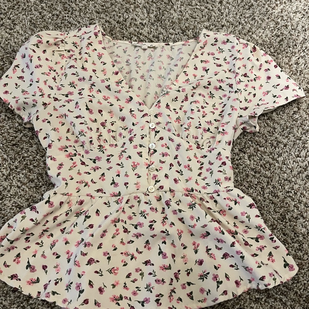 Blush Cream Floral Button-Front Peplum Blouse